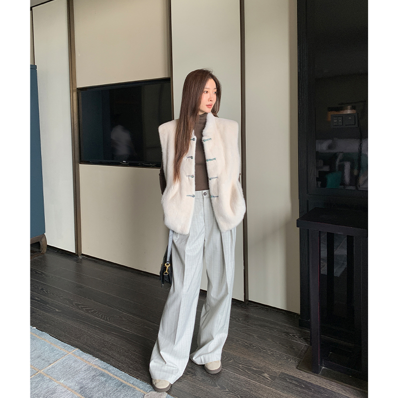 新款进口国风盘扣貂皮马甲大衣无袖年轻款水貂毛皮草背心D24102