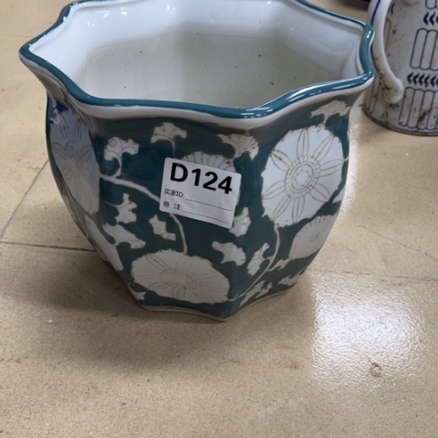 瓶瑕疵瓷片。。。。。。。。。。。。。