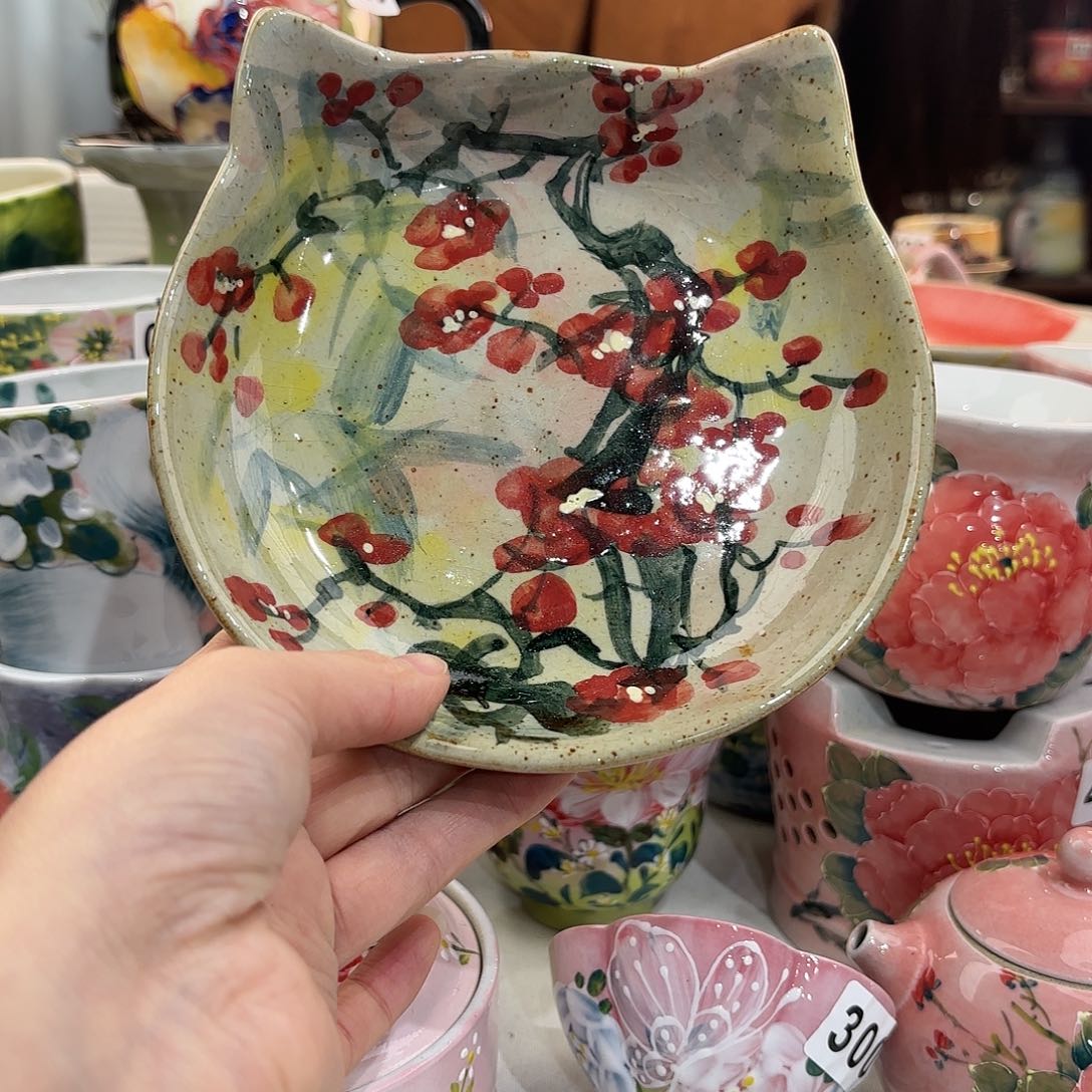 瓷片兔兔盖茨。兔兔好