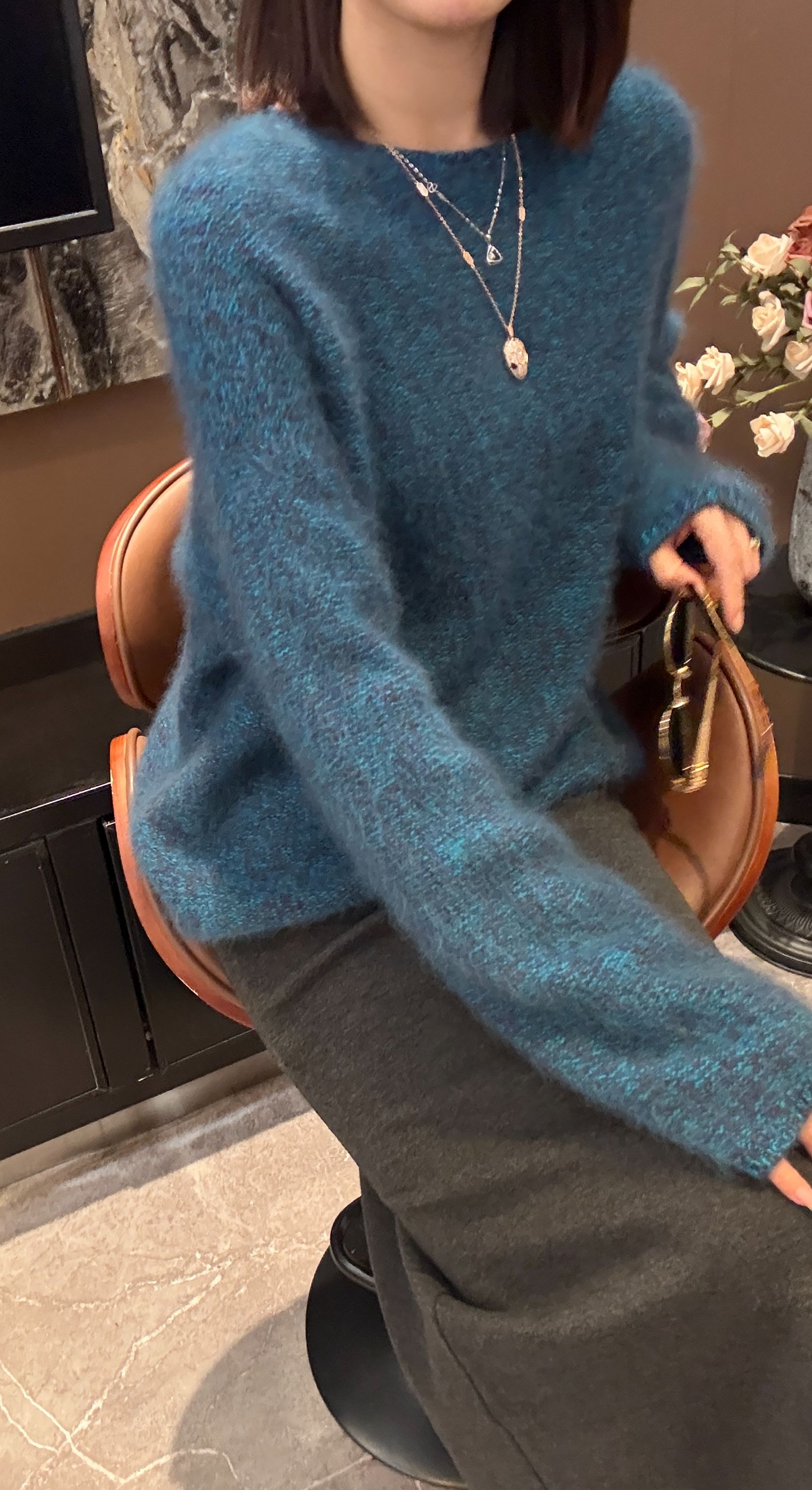 奈梦妮轻奢定制 “蓝色眼泪”山羊绒拉绒花纱韩版毛衣26RR2064   