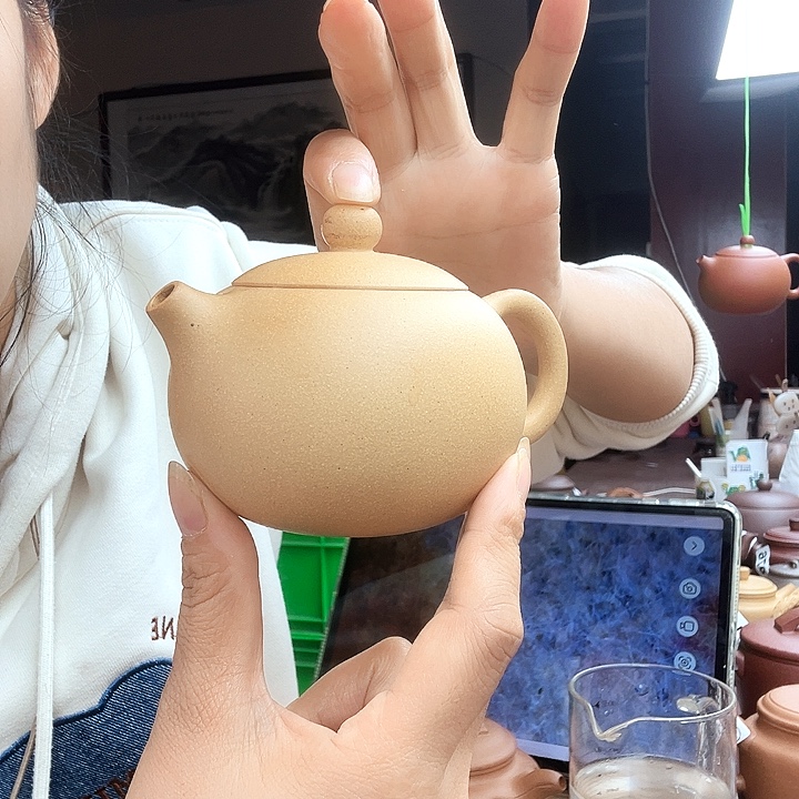 紫砂茶壶黄金段半手220cc