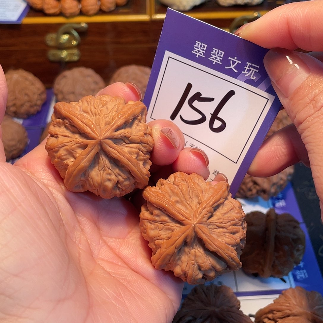 文玩核桃把件156号玉玺四棱4.5全品