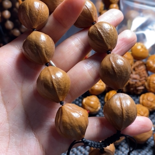 橄榄核吊坠逆****阳素核手串