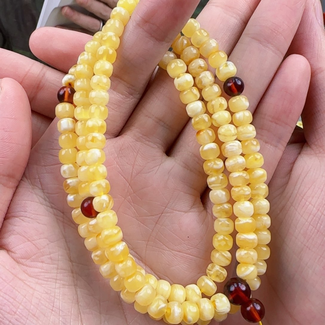 琥珀裸石未镶嵌蜜蜡