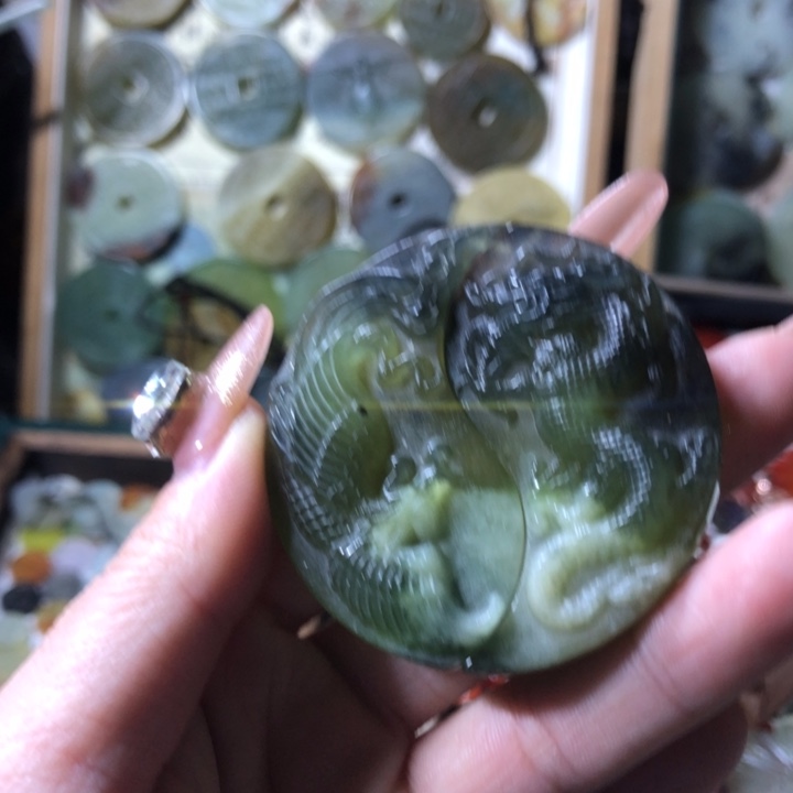 岫玉岫玉挂件未镶嵌