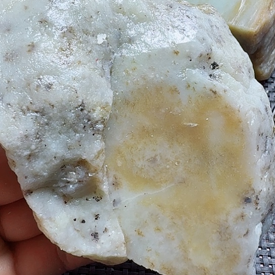 和田玉（糖玉）未镶嵌珠宝半成品