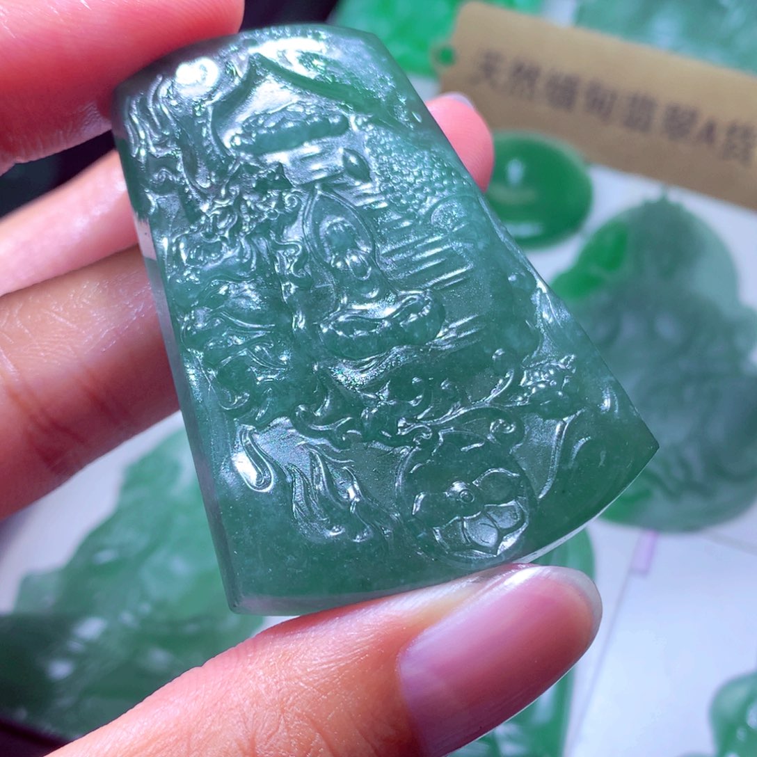 用***9定制翡翠未镶嵌天然