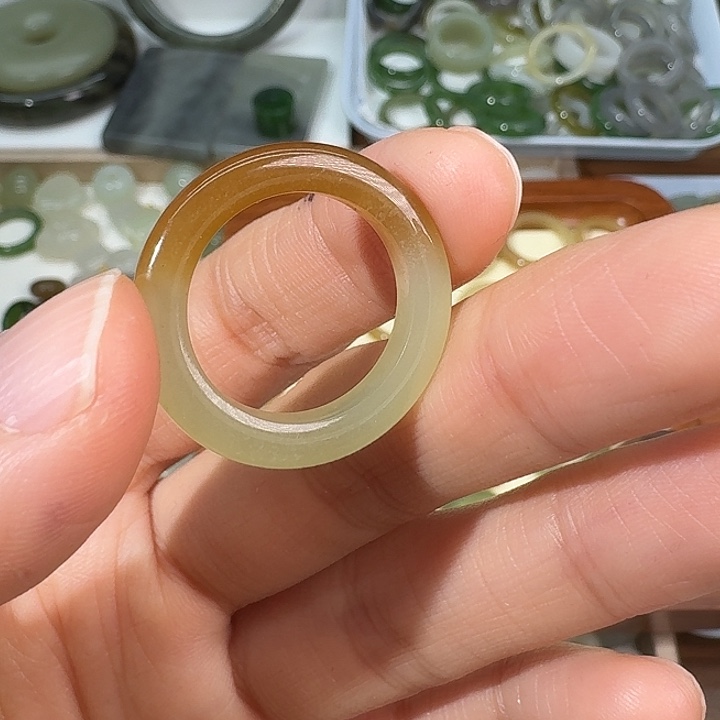 和田玉（糖玉）未镶嵌戒指18.3内径6
