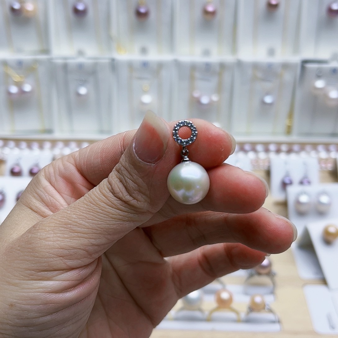 淡水珍珠颈饰合金