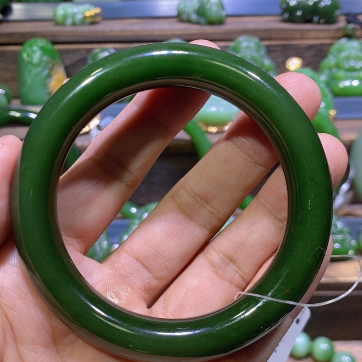 【闪购商品】和田玉未镶嵌吊坠(不含链)俄七红皮菠菜绿手镯57/12