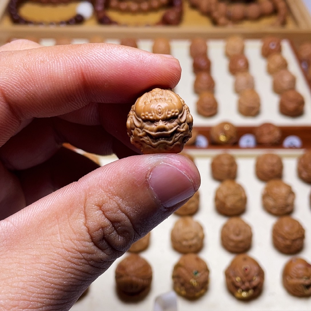 ꧁***꧂吊坠猴头核桃18左右猴头核桃雕刻