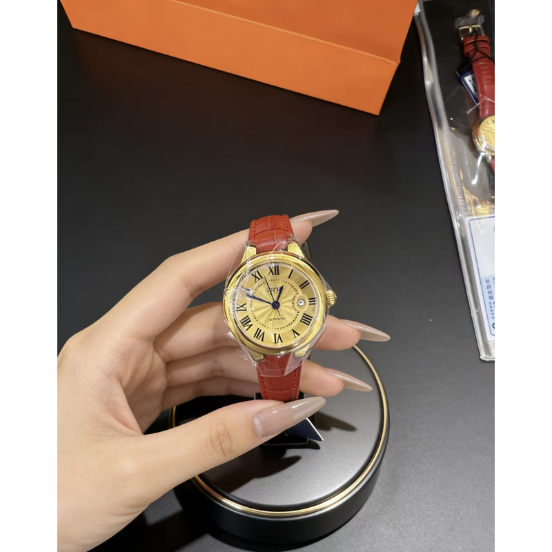 唯爱~光面气球款女士黄金腕表（石英机芯0.1克）