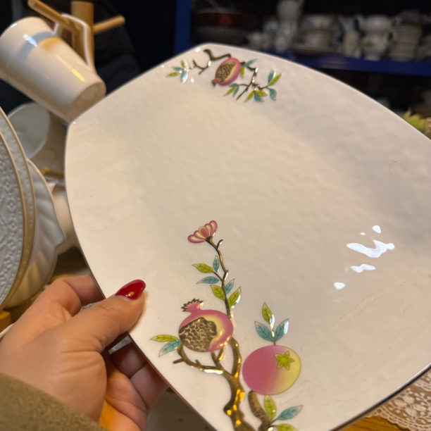 骨瓷石榴大鱼盘微瑕