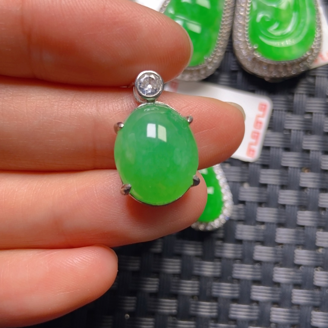 翡翠银S925镶嵌颈饰吊坠