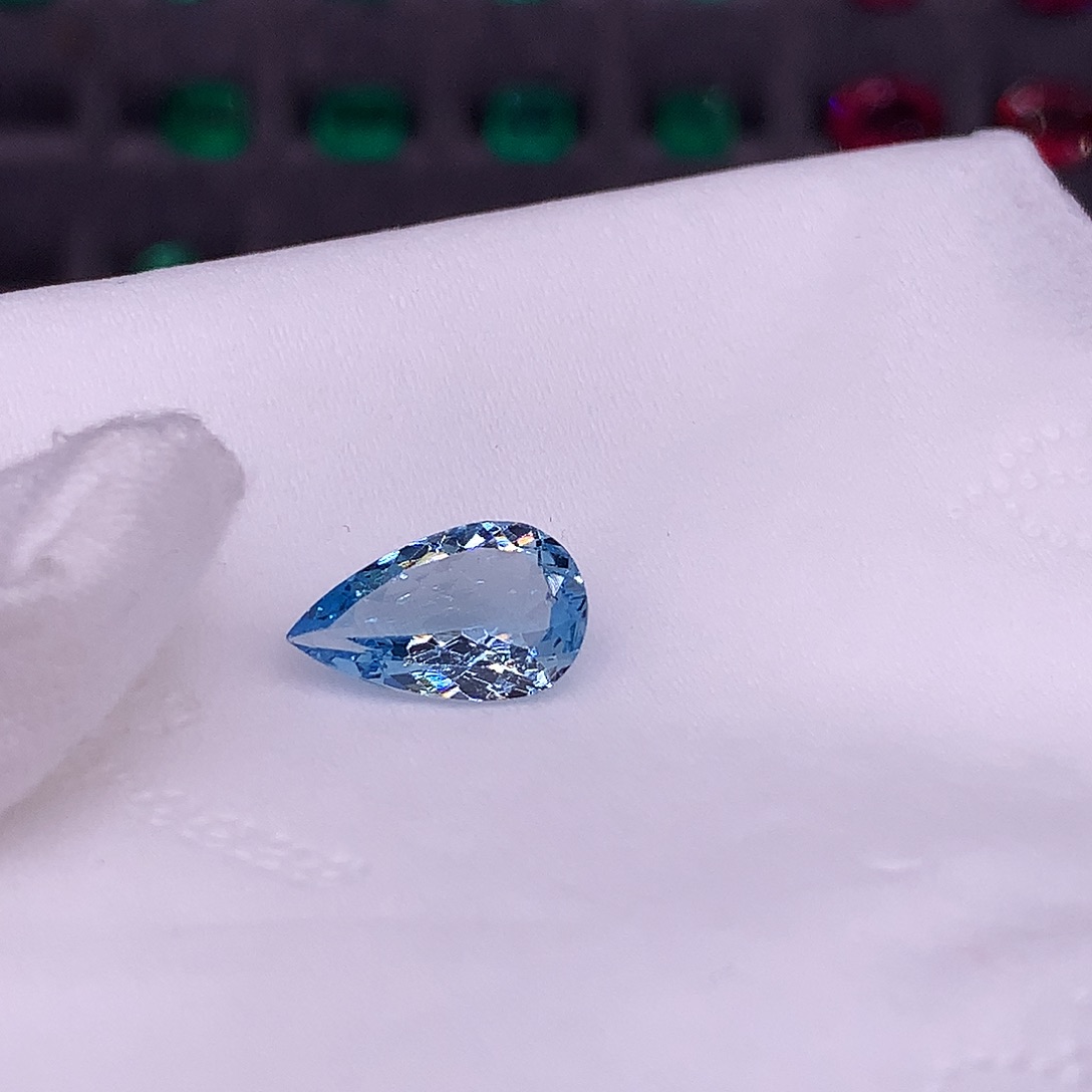 已***然海蓝宝石裸石9978998899