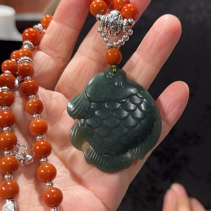 颈饰未镶嵌和田玉