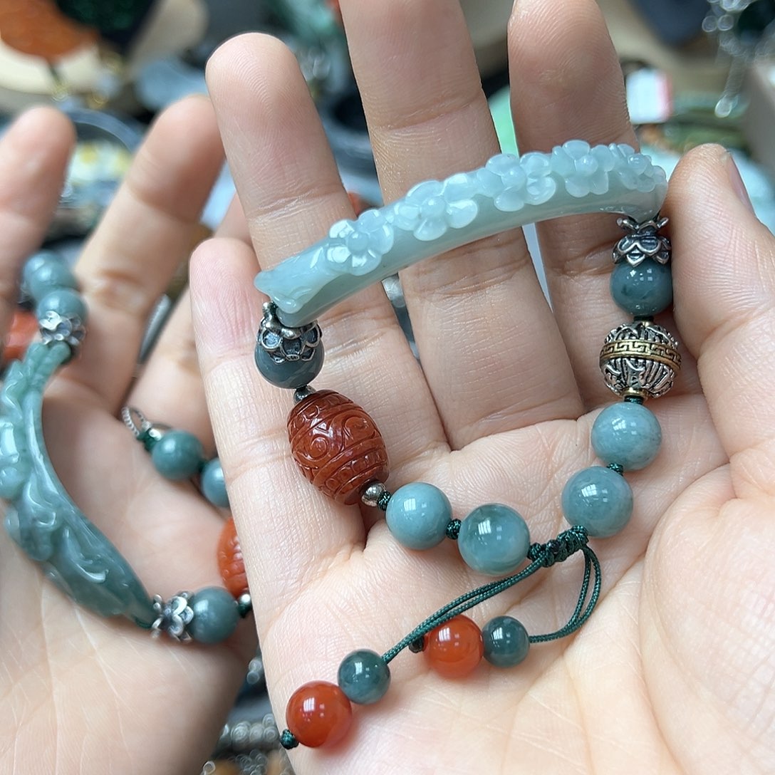 翡翠手链未镶嵌小***.