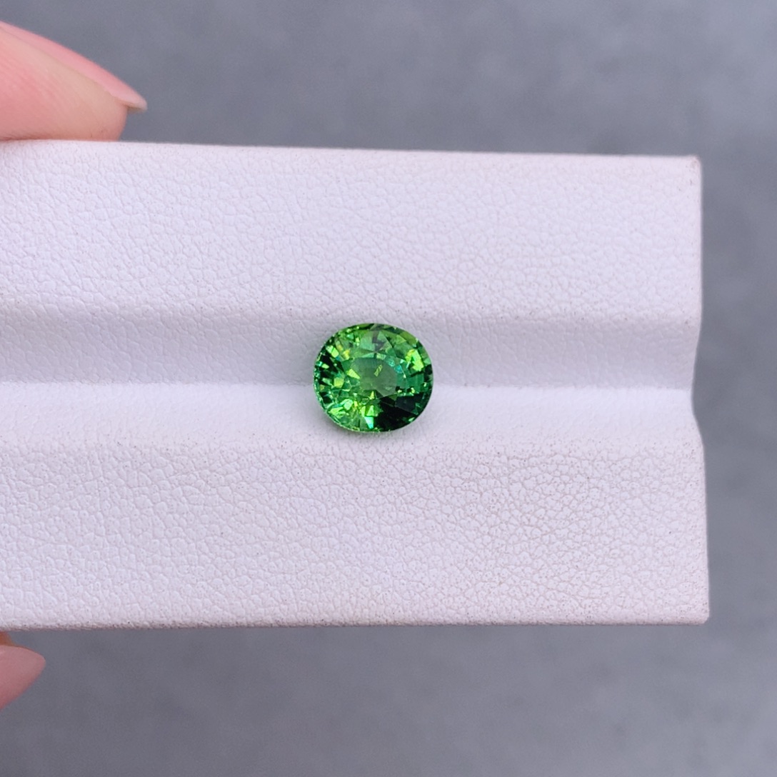 碧玺裸石未镶嵌2.22克拉