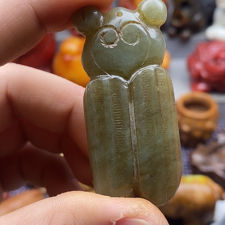 未镶嵌蛇纹石玉颈饰