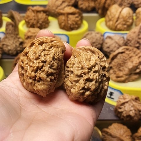 吊坠文玩核桃盼*半壁