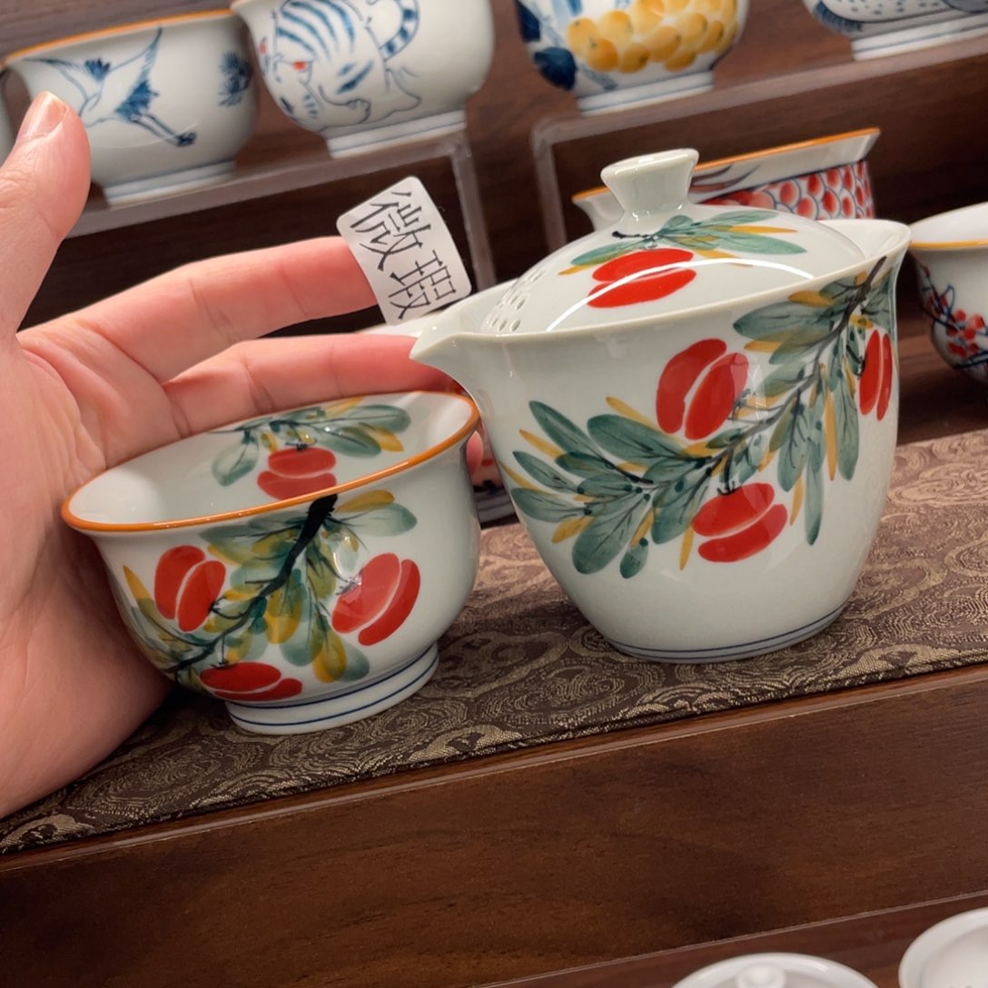 釉下手绘茶具微瑕