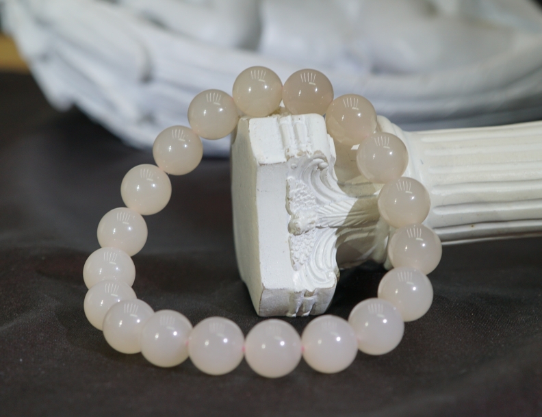 和田玉藕粉手串9.5+ W011105