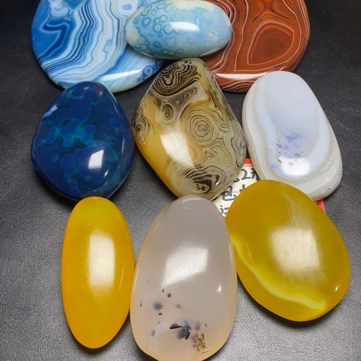 宝***斌玛瑙/玉髓未镶嵌颈饰