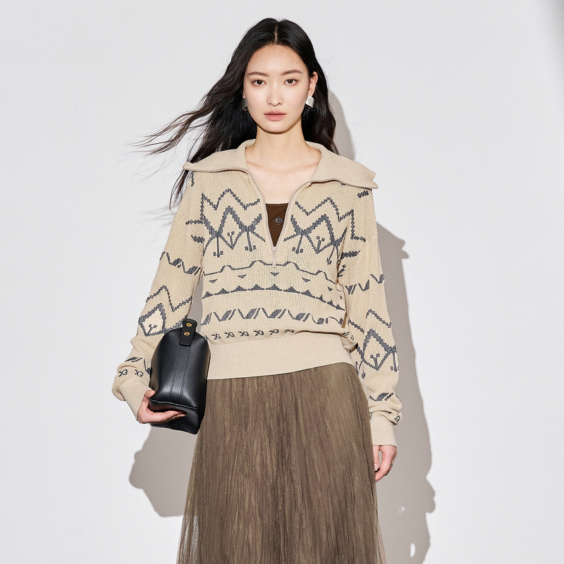 XG雪歌字母毛针织衫秋季新款大套头毛衫女装