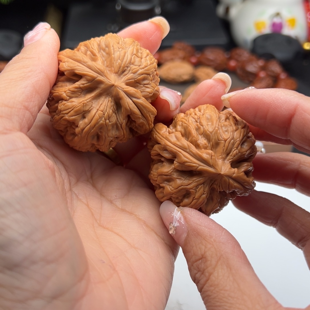 文玩核桃把件红锦鲤45