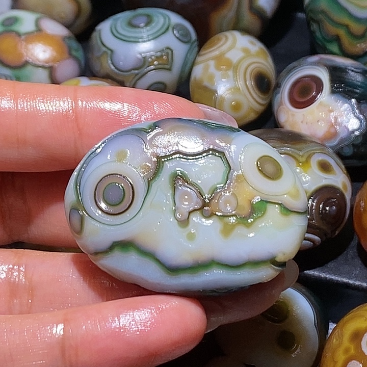 玛瑙/玉髓未镶嵌珠宝奇石113