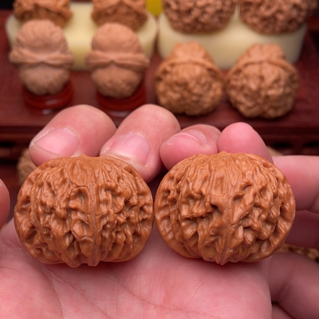 桃核把件野生红皮正磨38