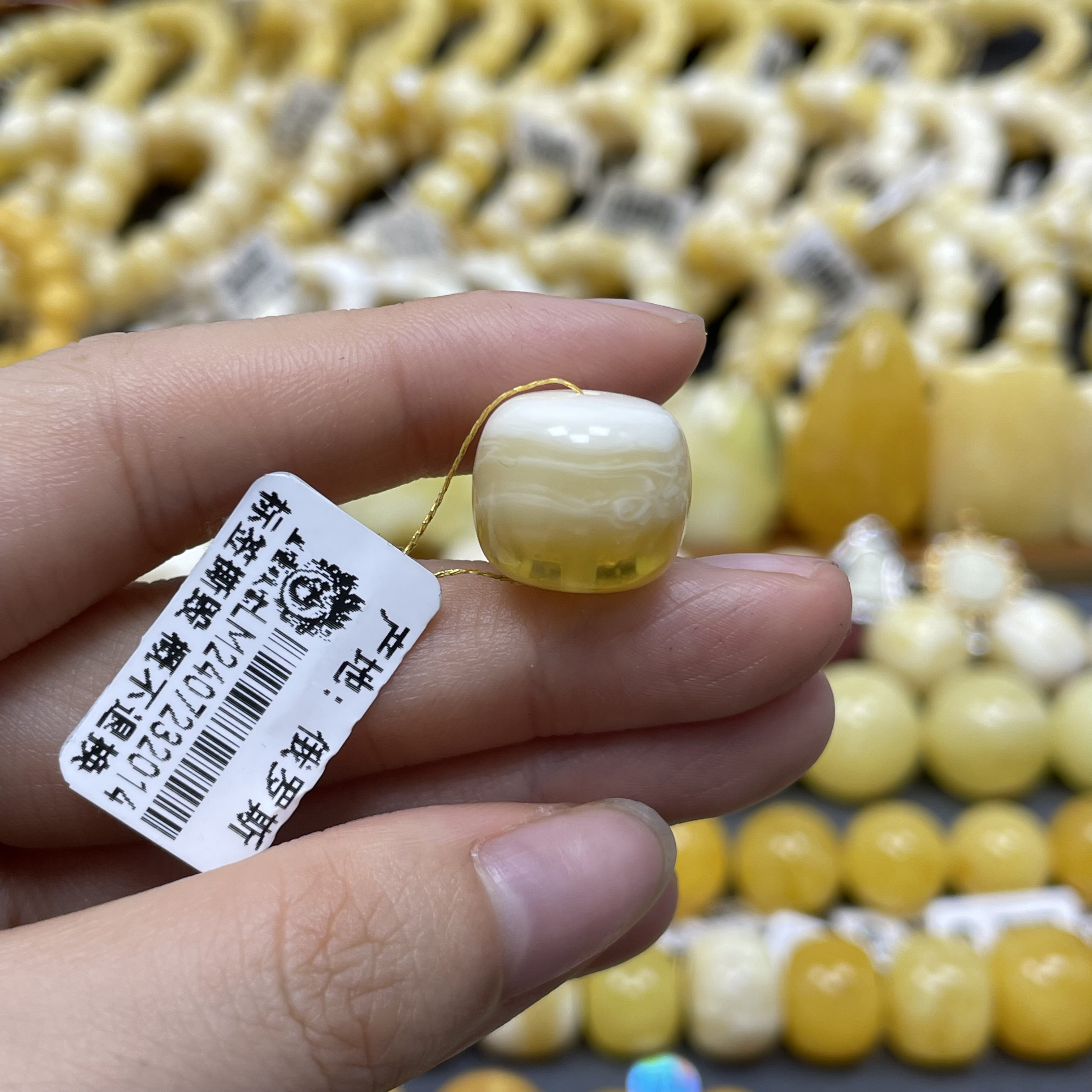 老型14.9✖️13.1mm.兰蜜珠宝天然原矿琥珀蜜蜡金漆白拉丝纹理