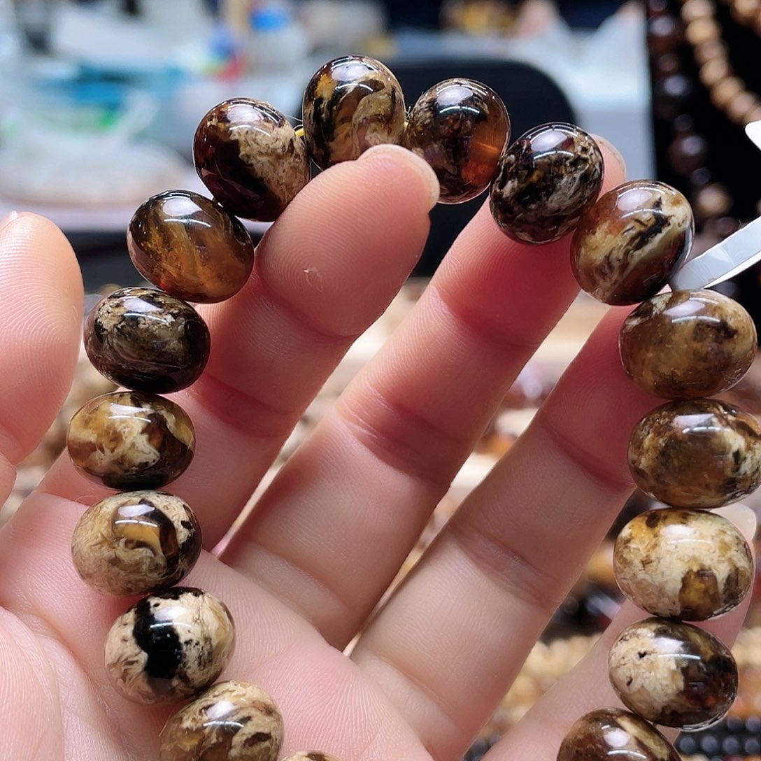 琥珀裸石未镶嵌十三