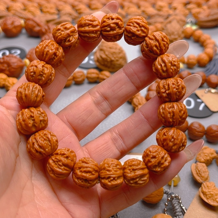 小***空文玩核桃吊坠核桃手串