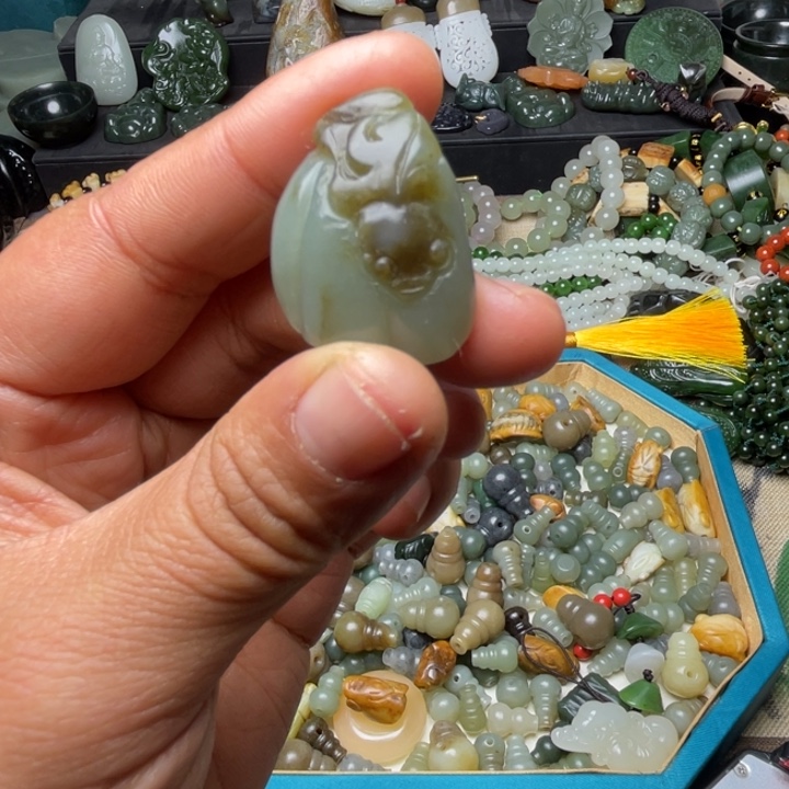 和田玉未镶嵌珠宝半成品