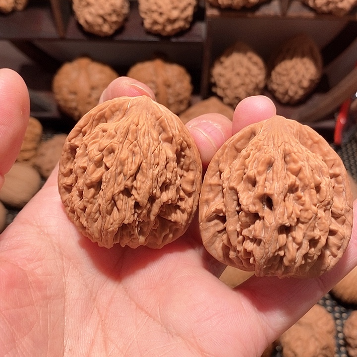 文玩核桃吊坠42尺麦虎