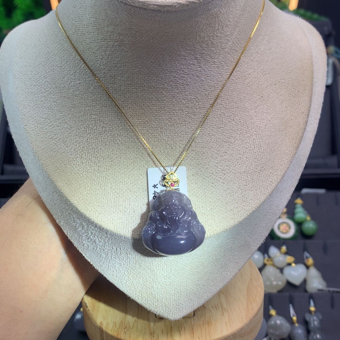 和田玉吊坠18K金镶嵌