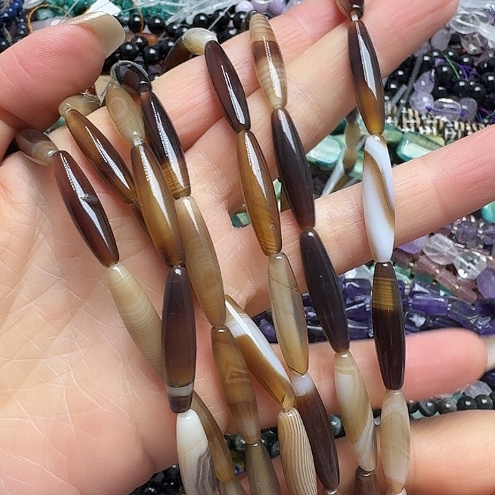 玛瑙/玉髓未镶嵌珠宝半成品一条6x25m蚕丝玛瑙天朱