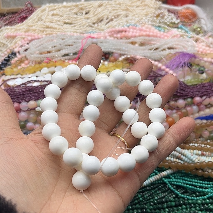 玛瑙/玉髓珠宝半成品未镶嵌一条12mm白贝壳