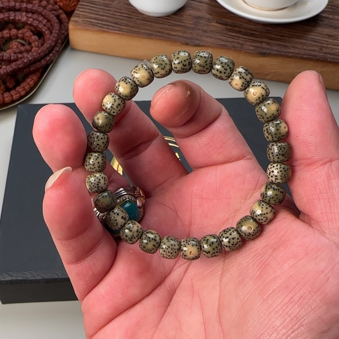 旧***痞金刚菩提吊坠帝王绿