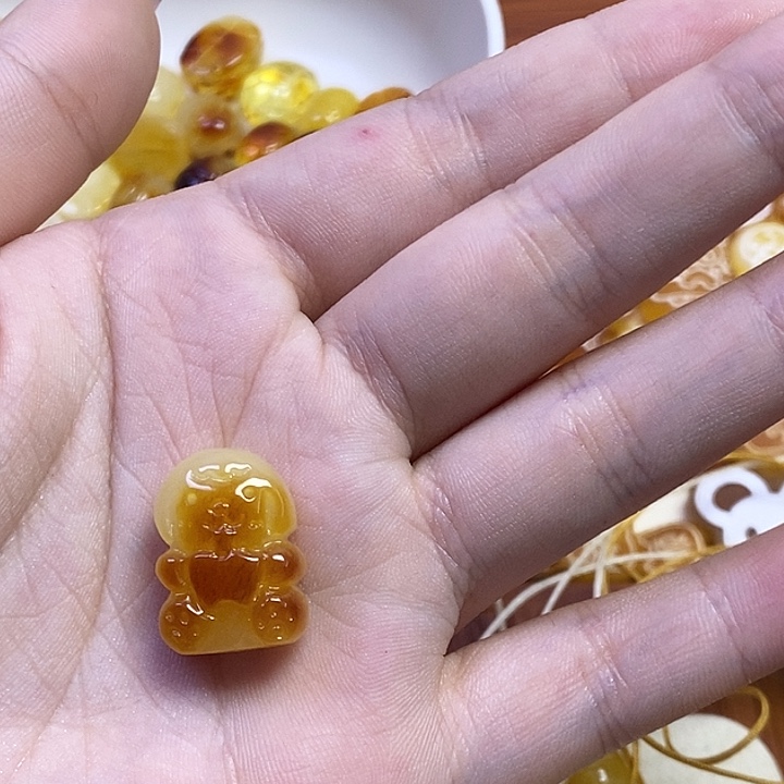 琥珀未镶嵌珠宝奇石差价