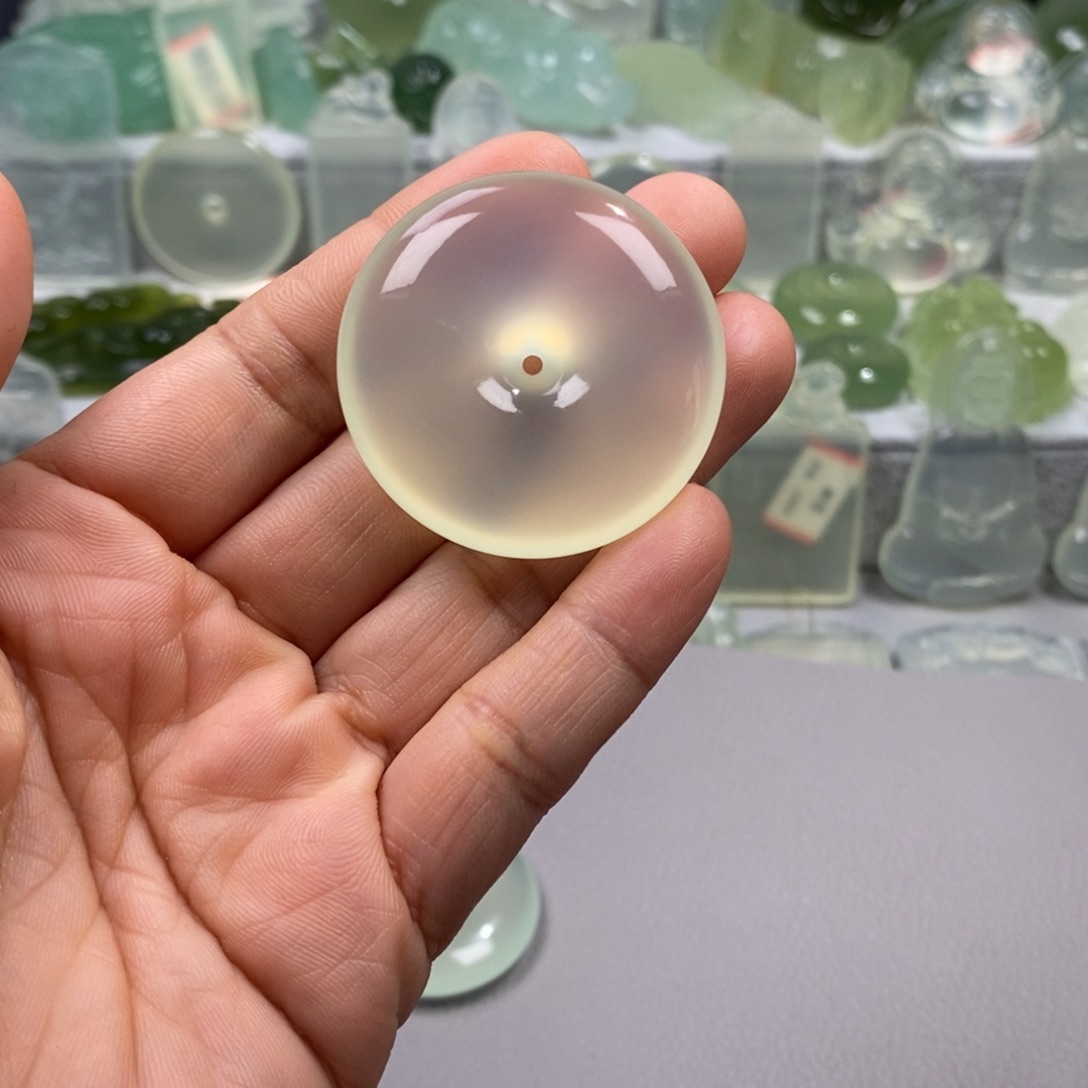 华***星蛇纹石玉未镶嵌颈饰