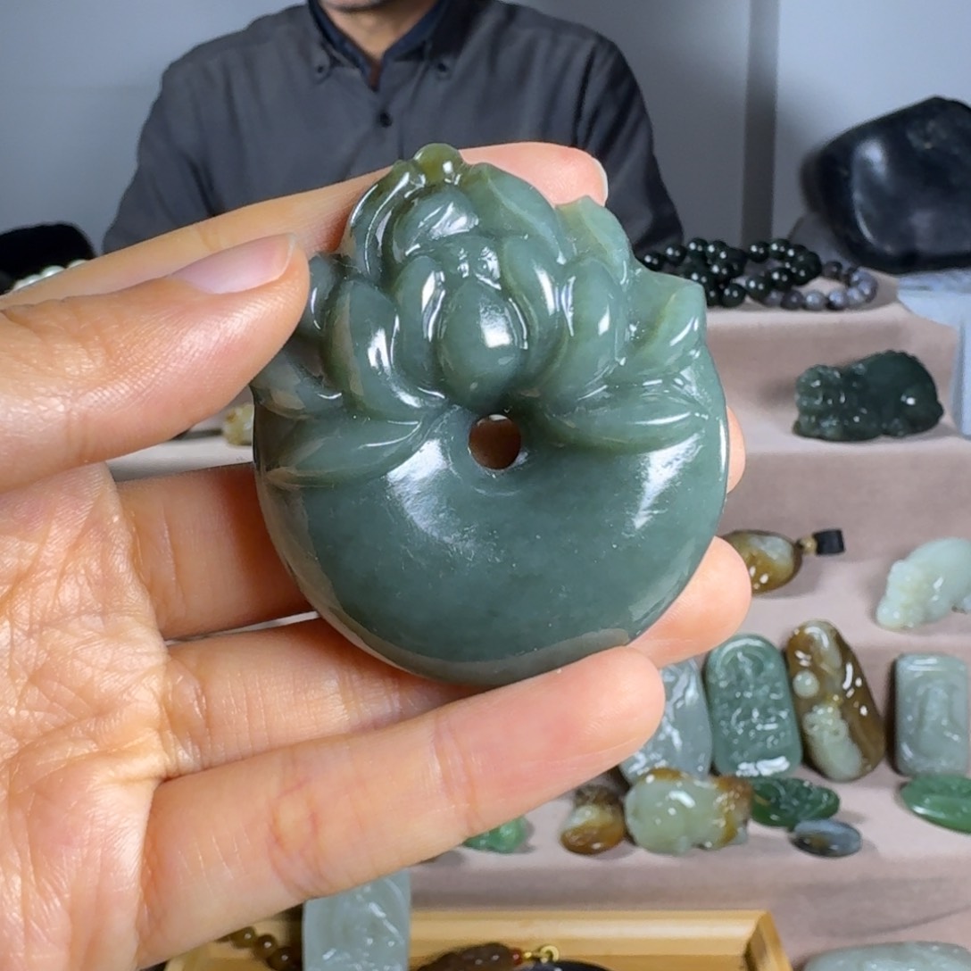 和田玉（糖玉）颈饰未镶嵌