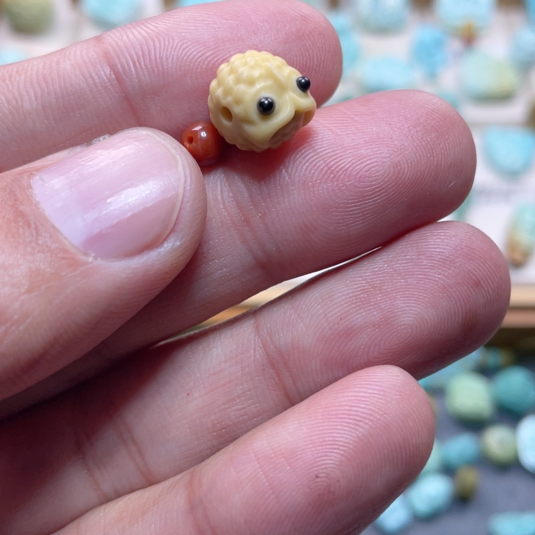 南红玛瑙配饰未镶嵌