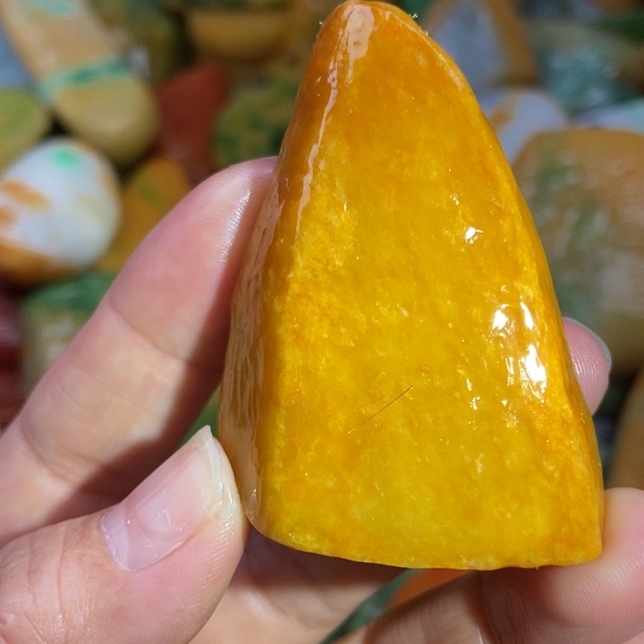 翡翠未镶嵌颈饰缅甸