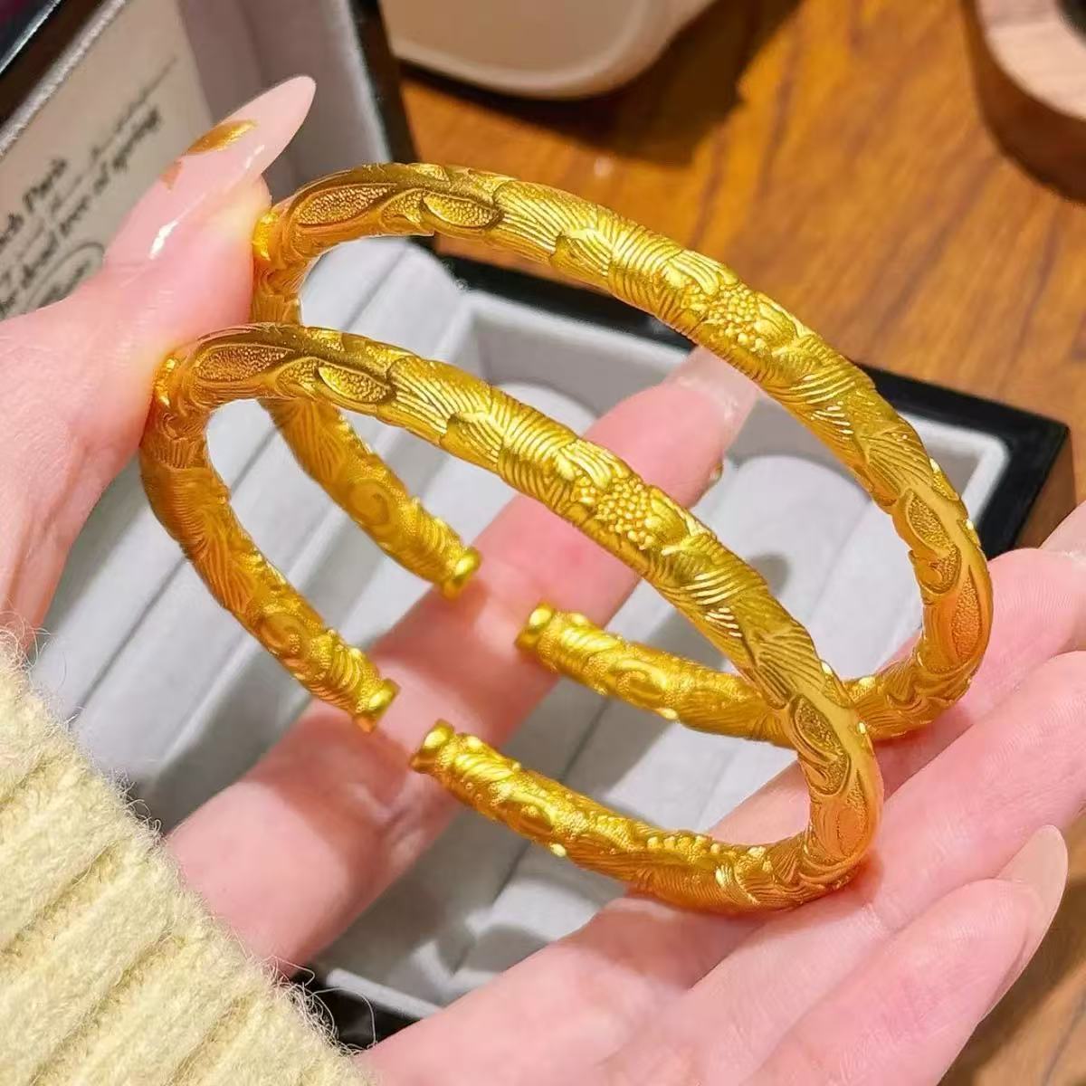 铜合金手镯 精品浮雕牡丹开口手镯女士气质精致活口