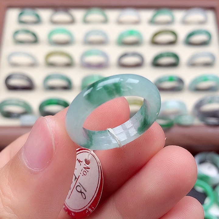 翡翠戒指未镶嵌18号