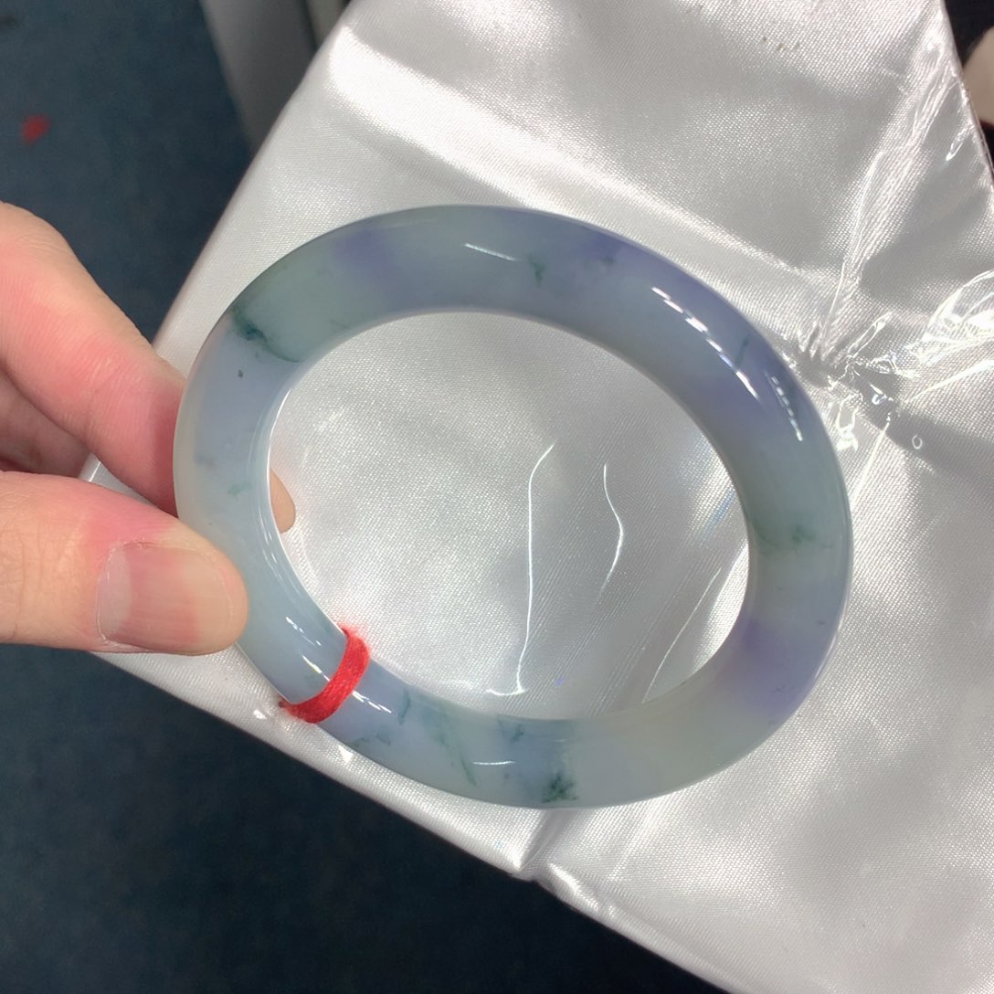 翡翠未镶嵌手镯（圆镯）翡翠