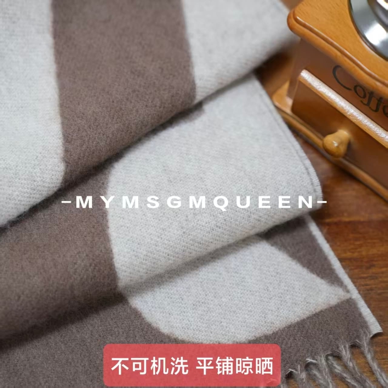 “焦糖朗姆"绵羊毛 秋冬新款 温暖时尚百搭围巾