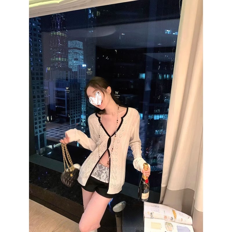 黑白撞色镂空v领针织衫女装秋季纯欲风修身收腰显瘦气质长袖上衣